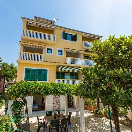 Apartments Neno Crikvenica Exterior photo