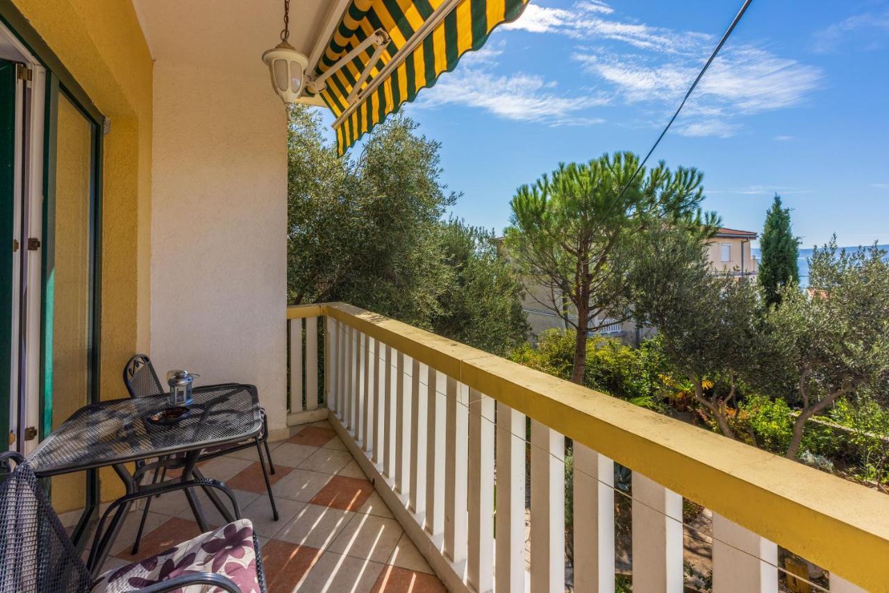 Apartments Neno Crikvenica Exterior photo