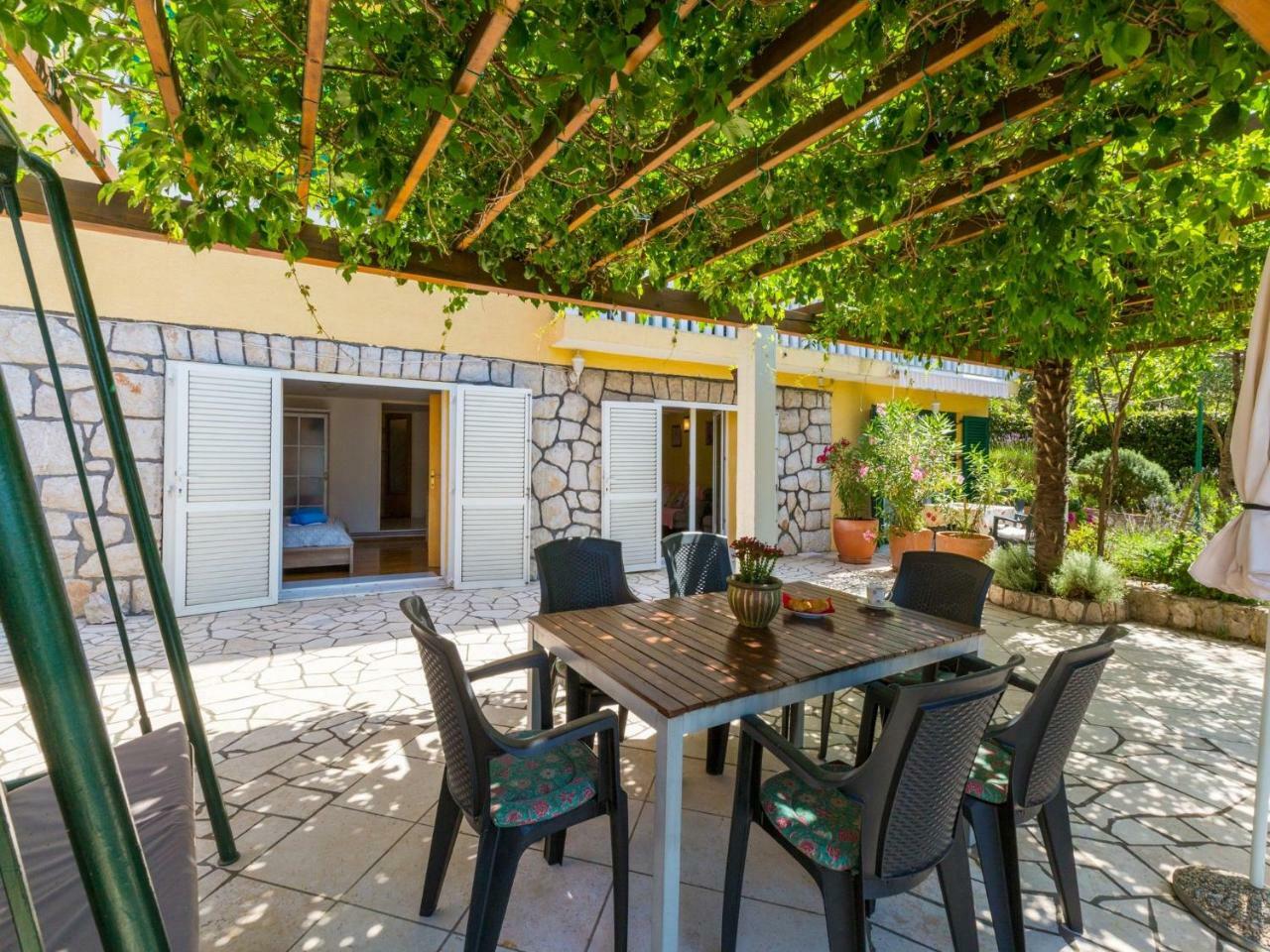 Apartments Neno Crikvenica Exterior photo