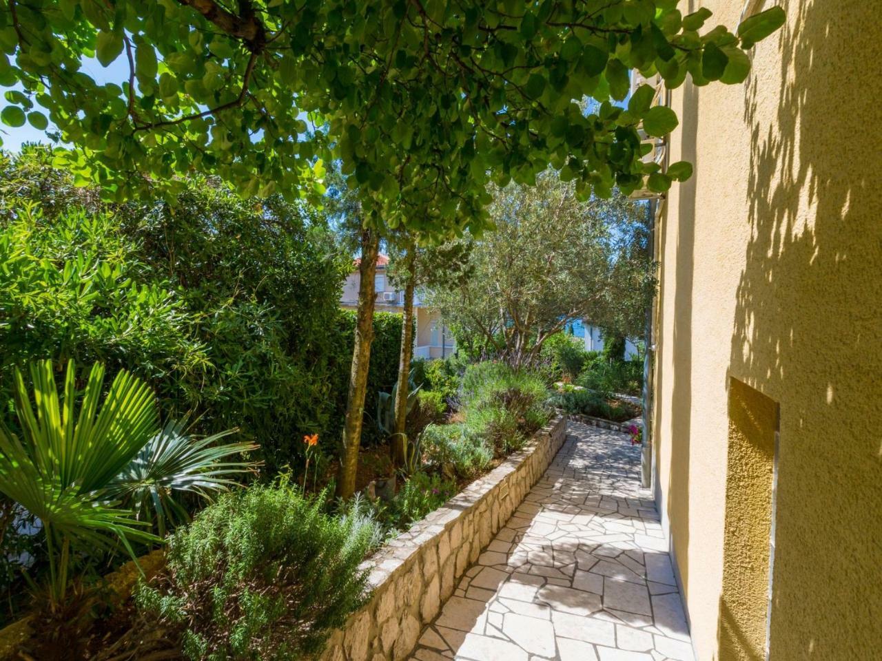 Apartments Neno Crikvenica Exterior photo